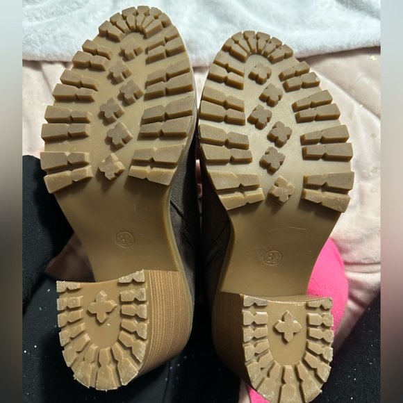 Universal Threads Chelsea zip or tie brown boots size women’s 8.5 - Picture 6 of 7